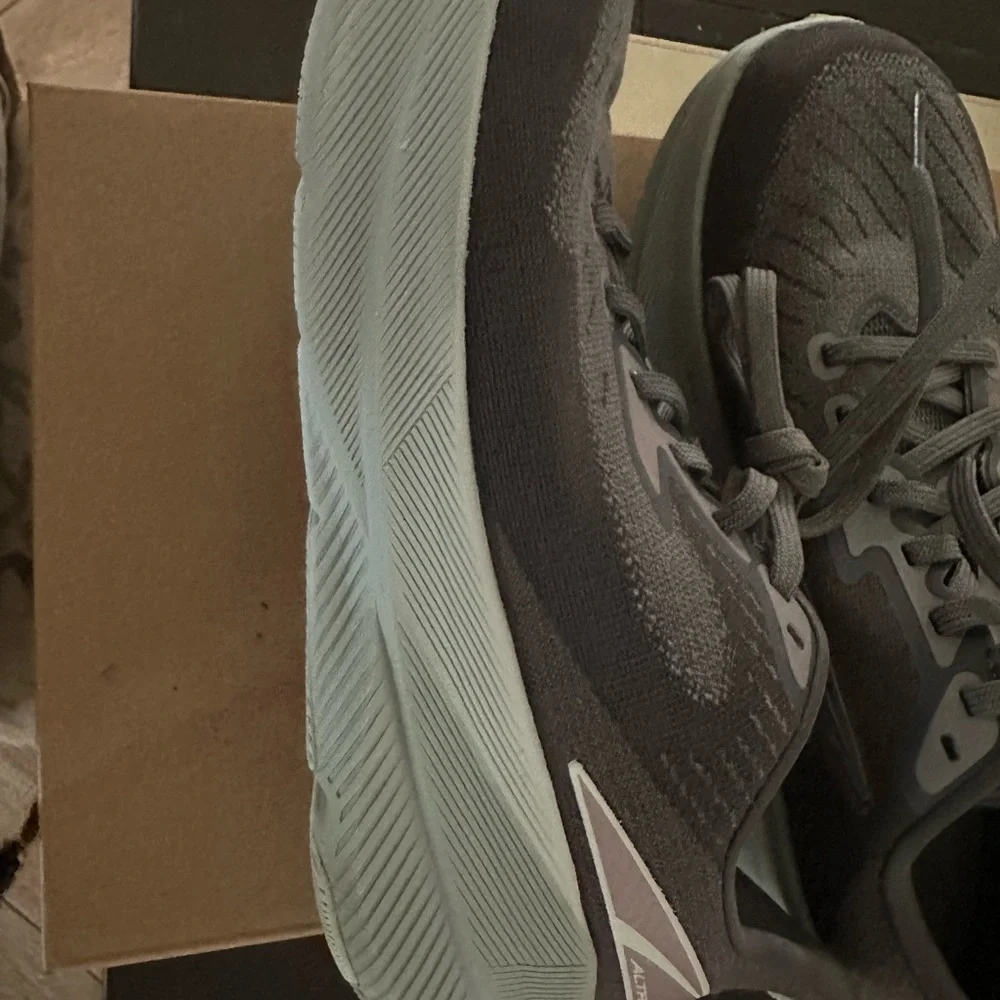 Altra Gray Experience Flow-8.5 - Picture 9 of 13